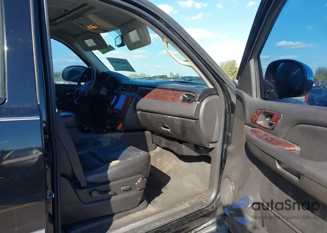 2008 GMC Yukon Xl 1500 Slt z USA, uszkodzony, nr VIN 1GKFC16JX8R167355